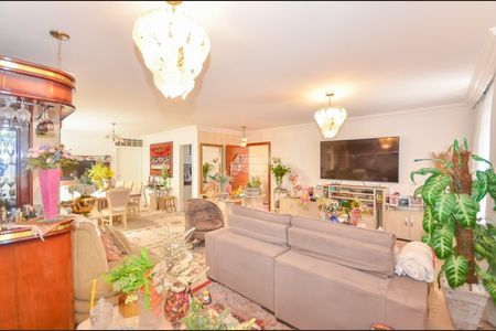 12_photo/94dce344b1.8112f57c7da29d24-ATLAS-5b27f4c0-c365-42e0-8b54-c098d2a9d139.jpg de casa à venda com 4 quartos, 190m² em Novo Mundo, Curitiba