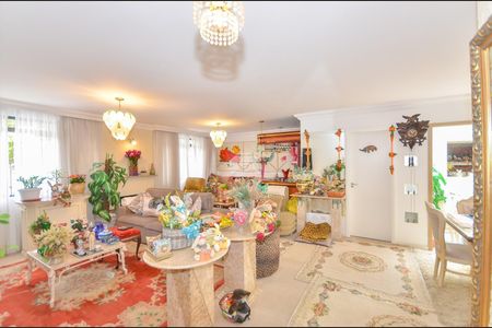 7_photo/94dce344b1.8112f57c7da29d24-ATLAS-a47ff7be-6ed2-4002-8429-21f9351d6b9c.jpg de casa à venda com 4 quartos, 190m² em Novo Mundo, Curitiba