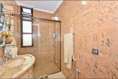 20_photo/94dce344b1.8112f57c7da29d24-ATLAS-e2783a6d-fe2f-449f-9496-5a994a8b60be.jpg de casa à venda com 4 quartos, 190m² em Novo Mundo, Curitiba