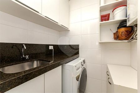 8_photo/94dce34513.fbcd7a2e7ac63d93-ATLAS-125211aa-56aa-4e86-b88a-90df924732b5.jpg de apartamento à venda com 3 quartos, 94m² em Novo Mundo, Curitiba