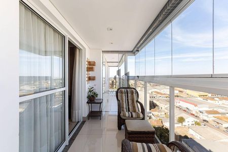 4_photo/94dce34513.fbcd7a2e7ac63d93-ATLAS-3fde3d25-78b0-4350-b46c-cf9c7f511b2f.jpg de apartamento à venda com 3 quartos, 97m² em Novo Mundo, Curitiba