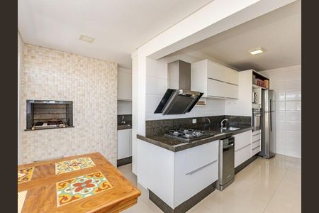 3_photo/94dce3454d.cc80a849dbb3670d-ATLAS-237b8a51-1358-4724-b23d-cc5152848e3b.jpg de apartamento à venda com 3 quartos, 94m² em Novo Mundo, Curitiba