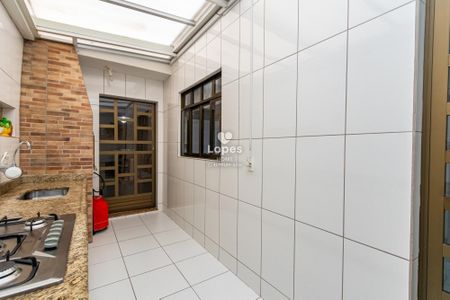 7_photo/94dce345f1.958ab4e2955fd321-ATLAS-2690c783-13f8-44f9-8608-4e202fc14fc5.jpg de casa à venda com 4 quartos, 175m² em Novo Mundo, Curitiba