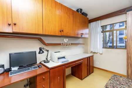 11_photo/94dce345f1.958ab4e2955fd321-ATLAS-4029f2ed-751f-45d0-b52d-7bcb7f3a6f39.jpg de casa à venda com 4 quartos, 175m² em Novo Mundo, Curitiba