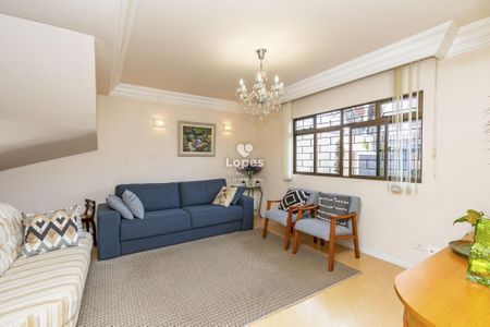 3_photo/94dce345f1.958ab4e2955fd321-ATLAS-446fa847-bd98-4fc5-80b9-ff81702ddd1e.jpg de casa à venda com 4 quartos, 175m² em Novo Mundo, Curitiba