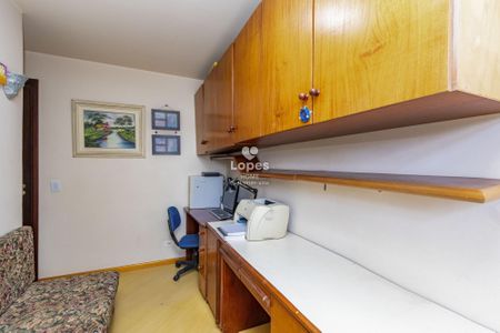 33_photo/94dce345f1.958ab4e2955fd321-ATLAS-4daaa8e0-5be6-432b-a0df-881a04f22a2e.jpg de casa à venda com 4 quartos, 175m² em Novo Mundo, Curitiba