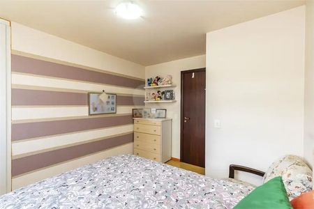 8_photo/94dce345f1.958ab4e2955fd321-ATLAS-6bf5bfed-ac00-459f-b625-deef2f2395e2.jpg de casa à venda com 4 quartos, 175m² em Novo Mundo, Curitiba