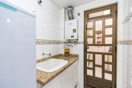 16_photo/94dce345f1.958ab4e2955fd321-ATLAS-917d2d0e-65ba-4523-9e2b-0aeff4f495b7.jpg de casa à venda com 4 quartos, 175m² em Novo Mundo, Curitiba