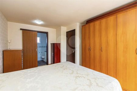 4_photo/94dce345f1.958ab4e2955fd321-ATLAS-9ce3d34d-944f-40bf-ad84-71b567728eb2.jpg de casa à venda com 4 quartos, 175m² em Novo Mundo, Curitiba