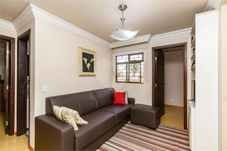 11_photo/94dce345f1.958ab4e2955fd321-ATLAS-9ddee227-6b2b-4bb6-87af-b1f7fe34c99f.jpg de casa à venda com 4 quartos, 175m² em Novo Mundo, Curitiba