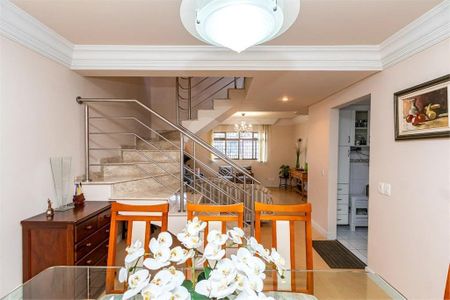 6_photo/94dce345f1.958ab4e2955fd321-ATLAS-a3c4dd63-d1c3-4b4e-b72a-20b8f8cf2bd2.jpg de casa à venda com 4 quartos, 175m² em Novo Mundo, Curitiba