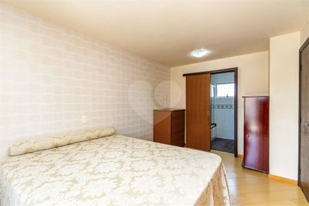 12_photo/94dce345f1.958ab4e2955fd321-ATLAS-a7748326-ea2b-4348-bfe7-862f3546a9d5.jpg de casa à venda com 4 quartos, 175m² em Novo Mundo, Curitiba