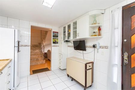 12_photo/94dce345f1.958ab4e2955fd321-ATLAS-e1f0ba56-c0d7-4ae1-96fa-3143a5ef4b26.jpg de casa à venda com 4 quartos, 175m² em Novo Mundo, Curitiba