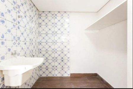 43_photo/94dce346c3.ceff8192393c33de-ATLAS-28698013-dfa8-4d8f-92f3-09ddd003b6ea.jpg de casa à venda com 3 quartos, 220m² em Novo Mundo, Curitiba