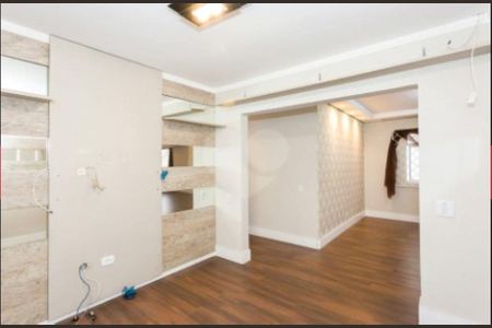 12_photo/94dce346c3.ceff8192393c33de-ATLAS-688d2c7a-5581-4413-90e0-ac8cfdbdca28.jpg de casa à venda com 3 quartos, 220m² em Novo Mundo, Curitiba