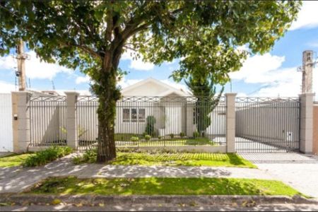 2_photo/94dce346c3.ceff8192393c33de-ATLAS-92abba19-620e-44c7-85fd-5e93eb88bbb3.jpg de casa à venda com 3 quartos, 220m² em Novo Mundo, Curitiba