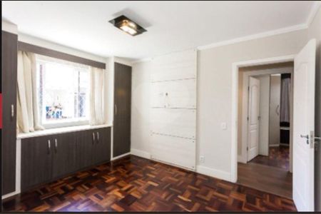 30_photo/94dce346c3.ceff8192393c33de-ATLAS-a04efb53-e5d5-4ade-b207-6e3c0c14916f.jpg de casa à venda com 3 quartos, 220m² em Novo Mundo, Curitiba