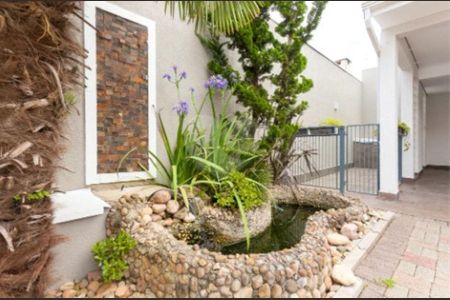 37_photo/94dce346c3.ceff8192393c33de-ATLAS-ac6da9d1-4156-467f-a8df-c096721cd85c.jpg de casa à venda com 3 quartos, 220m² em Novo Mundo, Curitiba