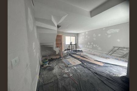 8_photo/94dce346f3.fe96b63aec789ef1-ATLAS-3b4844fb-eebe-46c9-bfcf-30fa01f75da0.jpg de casa à venda com 3 quartos, 108m² em Novo Mundo, Curitiba