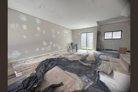 3_photo/94dce346f3.fe96b63aec789ef1-ATLAS-edb8ebfa-c3bc-4050-9fff-9ab0abb3bbb5.jpg de casa à venda com 3 quartos, 108m² em Novo Mundo, Curitiba