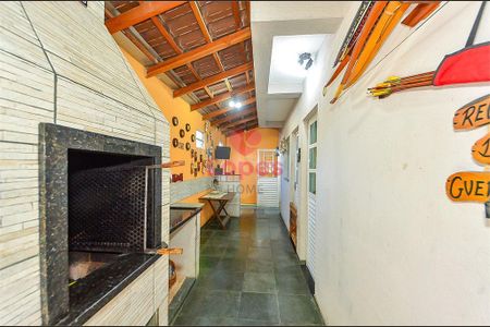 12_photo/94dce34725.54b8780a509023fd-ATLAS-7f8e7ea0-99ea-43e3-bb66-dd0a6e99f445.jpg de casa à venda com 3 quartos, 136m² em Novo Mundo, Curitiba
