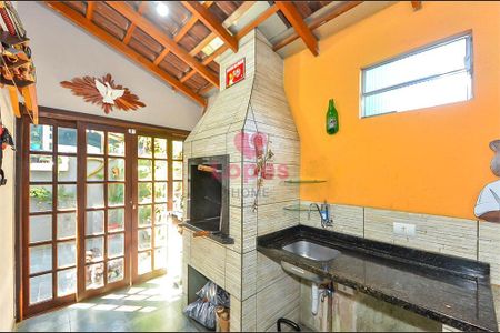 2_photo/94dce34725.54b8780a509023fd-ATLAS-e5997d7b-ca3f-4544-bbf0-50b5908ee485.jpg de casa à venda com 3 quartos, 136m² em Novo Mundo, Curitiba