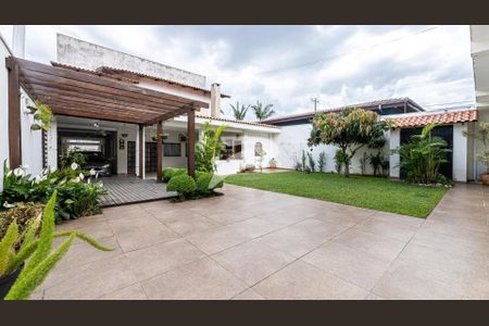 34_photo/94dce347db.974d063b20acfe41-ATLAS-9eaaaf2e-f7fb-4376-bf84-a190ac44ee35.jpg de casa à venda com 3 quartos, 574m² em Novo Mundo, Curitiba