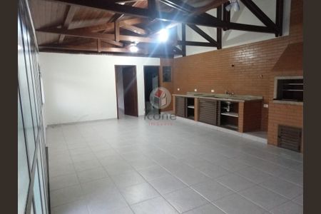 32_photo/94dce347e7.b998a58f5cd09cc9-ATLAS-874e5609-b82e-4c84-b89a-d3b2ac414a8d.jpg de casa à venda com 3 quartos, 233m² em Novo Mundo, Curitiba