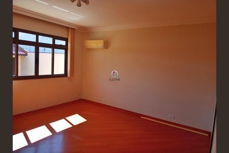 29_photo/94dce347e7.b998a58f5cd09cc9-ATLAS-c70d3724-49b3-4d58-8d08-743b59052bc0.jpg de casa à venda com 3 quartos, 233m² em Novo Mundo, Curitiba