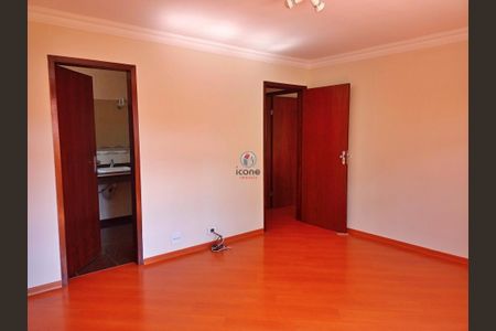 31_photo/94dce347e7.b998a58f5cd09cc9-ATLAS-dd1e93ad-55b0-4a06-aa4c-6650d460676d.jpg de casa à venda com 3 quartos, 233m² em Novo Mundo, Curitiba