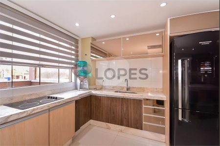 19_photo/94dce34853.d9f8130b258163b2-ATLAS-b8df92fc-0470-4dff-b1e9-be2ec2014c21.jpg de casa à venda com 4 quartos, 238m² em Novo Mundo, Curitiba