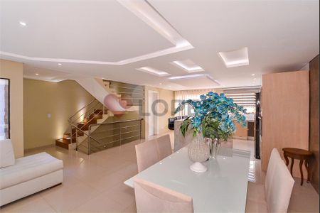 6_photo/94dce34853.d9f8130b258163b2-ATLAS-cabd722f-a8e3-4614-9d47-bcc58b788d06.jpg de casa à venda com 4 quartos, 236m² em Novo Mundo, Curitiba
