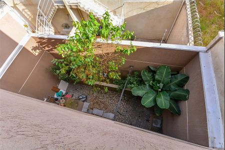 5_photo/94dce34853.d9f8130b258163b2-ATLAS-dab5e90a-a910-4ae1-916b-83047fb2eabc.jpg de casa à venda com 4 quartos, 236m² em Novo Mundo, Curitiba