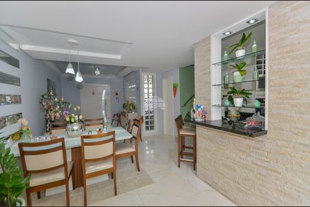 4_photo/94dce348c7.0dcdb97a203570de-ATLAS-8d39f0c3-9d67-4e69-b4bf-48e47c6499c2.jpg de casa à venda com 3 quartos, 155m² em Novo Mundo, Curitiba