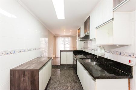 28_photo/94dce348e9.905d7f4245edae06-ATLAS-8a0afbc3-4e55-4ba0-80e0-62bd7d9f3476.jpg de casa à venda com 3 quartos, 220m² em Novo Mundo, Curitiba