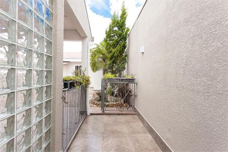 38_photo/94dce348e9.905d7f4245edae06-ATLAS-9ade8436-3feb-4e76-9c47-733ca8e26bdb.jpg de casa à venda com 3 quartos, 220m² em Novo Mundo, Curitiba