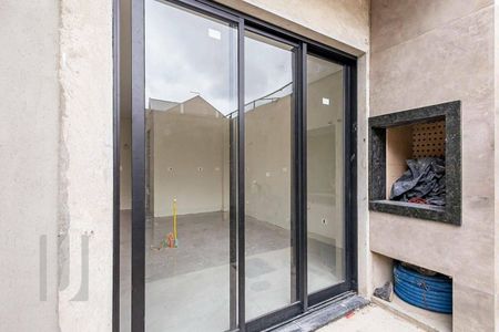 12_photo/94dce3491d.95bc2a4251ebce80-ATLAS-6128b3c3-9457-4077-b11c-45d2a38ed542.jpg de casa à venda com 3 quartos, 160m² em Novo Mundo, Curitiba