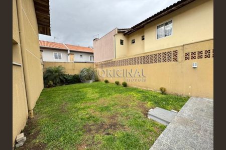 6_photo/94dce34933.8d02ed77cecc6524-ATLAS-200562eb-e98f-4929-99d0-d5f19770c8a0.jpg de casa à venda com 3 quartos, 83m² em Novo Mundo, Curitiba