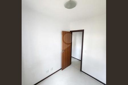 4_photo/94dce34d5b.8406d85b1cc03178-ATLAS-22b46881-8ff9-4a6a-bb3a-ee1350fc0932.jpg de apartamento à venda com 3 quartos, 59m² em Novo Mundo, Curitiba