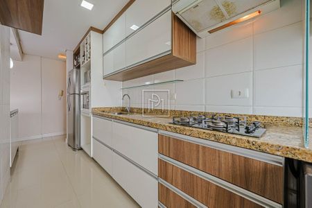 10_photo/94dce34d6f.98b786fcccf577ad-ATLAS-1e7bd1e2-6b40-42a2-a933-3af2a0f7fd57.jpg de apartamento à venda com 3 quartos, 78m² em Novo Mundo, Curitiba