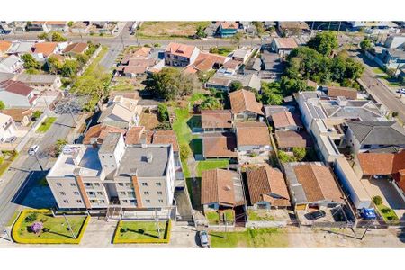 10_photo/94dce34dad.c4d9960d4e7c8e66-ATLAS-6fcc8ca8-05b8-4434-ae34-50e888bd9b68.jpg de casa à venda com 2 quartos, 1429m² em Novo Mundo, Curitiba