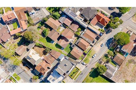 5_photo/94dce34dad.c4d9960d4e7c8e66-ATLAS-da71ff00-c354-4765-bbb8-d25cf7517c2f.jpg de casa à venda com 2 quartos, 1429m² em Novo Mundo, Curitiba