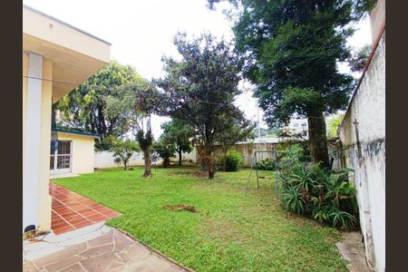 3_photo/94dce34e3f.1ce925fccf6b47b5-ATLAS-f68b5a73-e075-4f37-8fb3-0850256b9d27.jpg de casa à venda com 3 quartos, 147m² em Novo Mundo, Curitiba