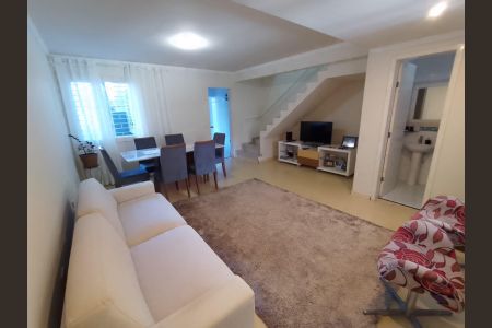 11_photo/94dce34e51.94eccd8fc9add72f-ATLAS-cb11e5cc-004f-4b64-8f8a-68fd4b93d976.jpg de casa à venda com 3 quartos, 153m² em Novo Mundo, Curitiba