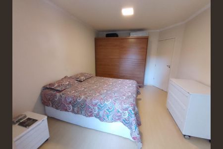 8_photo/94dce34e51.94eccd8fc9add72f-ATLAS-d1d130e2-93ac-4584-bc7e-77b302d13bab.jpg de casa à venda com 3 quartos, 153m² em Novo Mundo, Curitiba