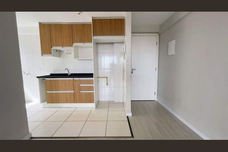 4_photo/94dce34eb9.9c3e99fa12a0becf-ATLAS-6a68e3e4-2b13-456a-a2e5-8e5e00e89c54.jpg de apartamento à venda com 2 quartos, 58m² em Novo Mundo, Curitiba