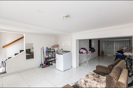 16_photo/94dce34ee1.10655cb5bd00a8f7-ATLAS-eff7bd52-cdf3-46f7-bc65-93b43ede8074.jpg de casa à venda com 3 quartos, 250m² em Novo Mundo, Curitiba