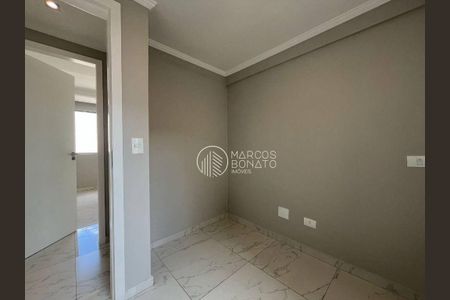 2_photo/94dce34fcf.9a9117018ef4cb2e-ATLAS-1097922b-fe8f-4277-b2f3-b0a00f7cd6e3.jpg de apartamento à venda com 3 quartos, 56m² em Novo Mundo, Curitiba