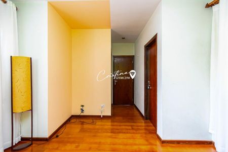 20_photo/94dce350c7.e3a954dfb45dd8a0-ATLAS-00cd181e-a06b-475e-b255-2ba4b59309c4.jpg de casa à venda com 4 quartos, 408m² em Novo Mundo, Curitiba