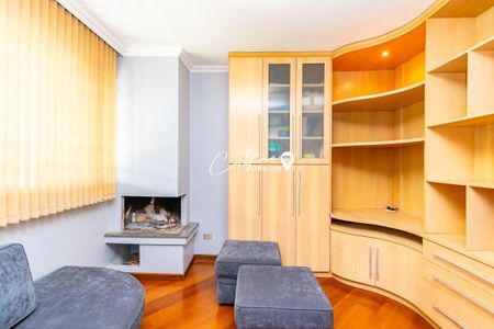 9_photo/94dce350c7.e3a954dfb45dd8a0-ATLAS-1df2b9a1-70ec-46a7-9d61-8b3a44f5e041.jpg de casa à venda com 4 quartos, 408m² em Novo Mundo, Curitiba